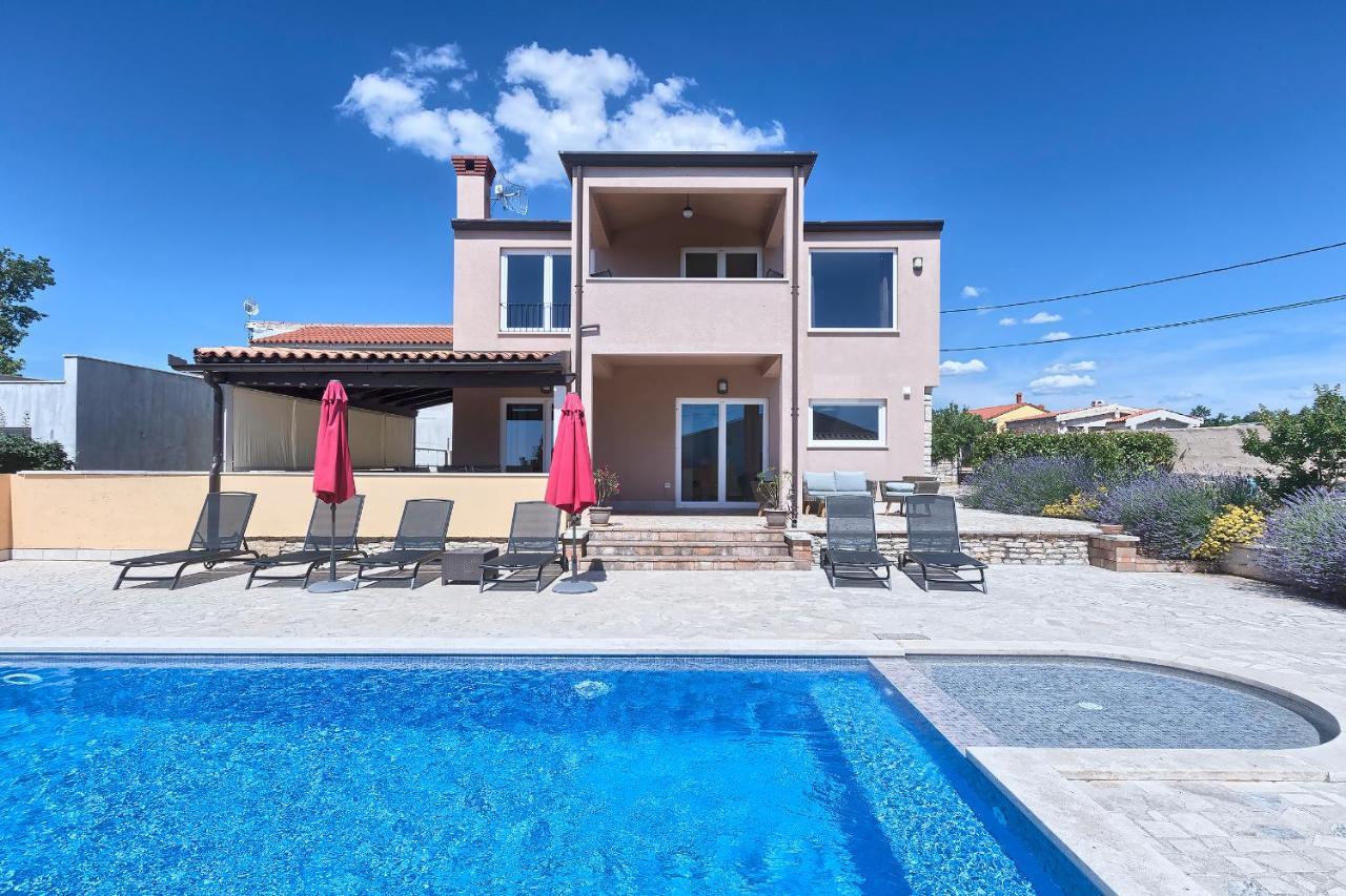Villa Pascal Krnica Luaran gambar